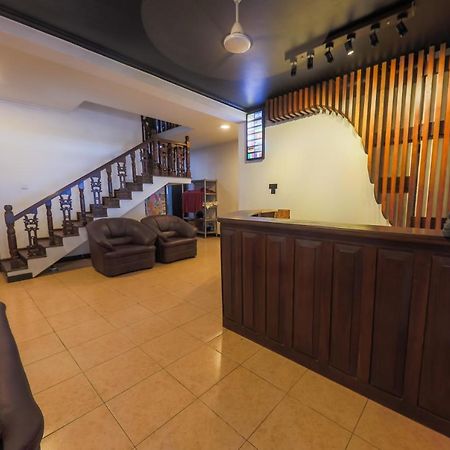 Hotel Happy Bay à Weligama Extérieur photo