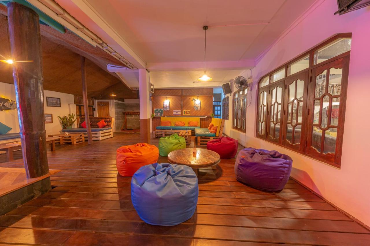 Hotel Happy Bay à Weligama Extérieur photo